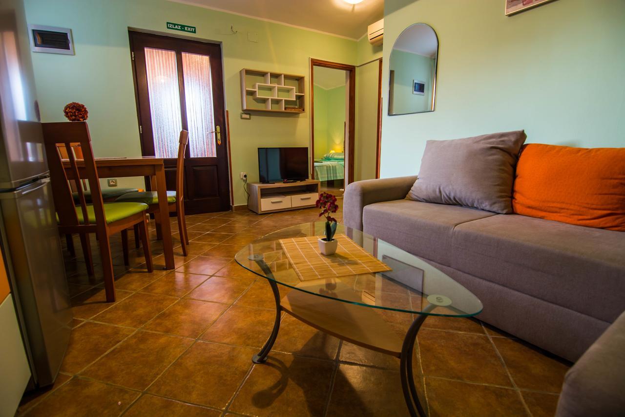 Apartments Angela 1711 Rakalj Экстерьер фото